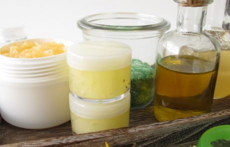 הטריקים הטבעיים הללו יקלו על הפסוריאזיס שלנו