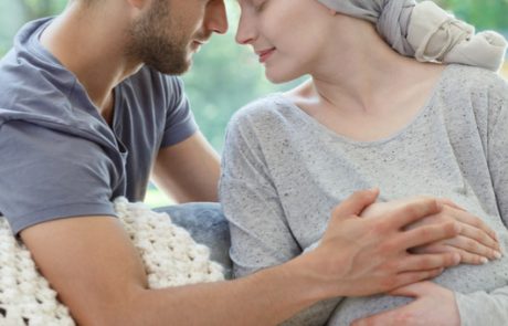 בהיריון עם סרטן השד – תלאותיה של אישה אמיצה