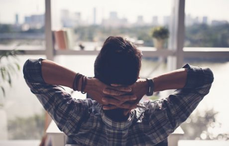 לכבות את אזעקת השווא: 10 טריקים להתמודדות עם חרדה